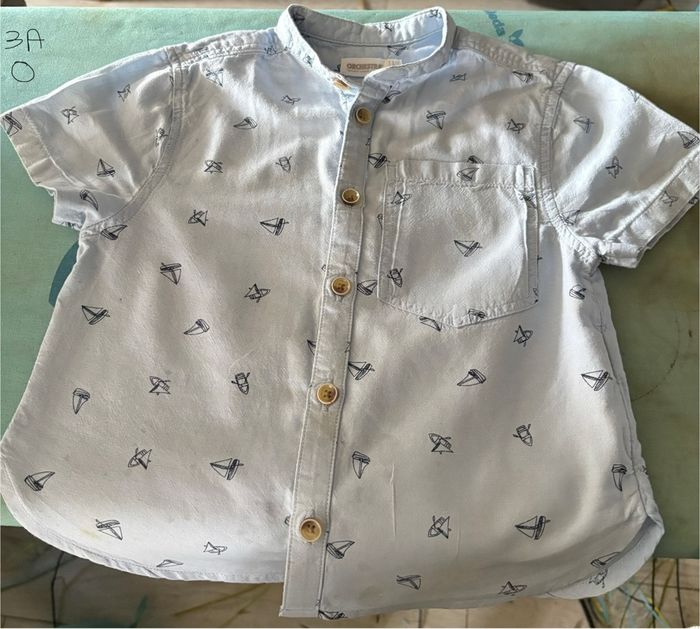 Chemisette bleu claire avec motif voilier