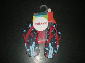 Tongs Isotoner 26 / 27 neuves