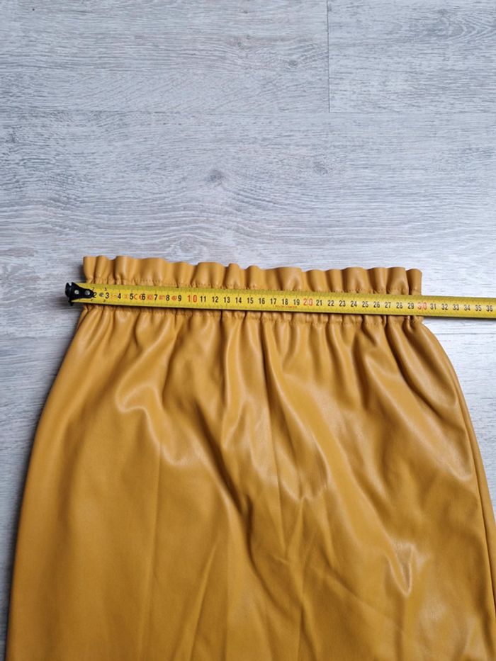 Jupe neuve cuir synthétique moutarde Jennyfer XS - photo numéro 3