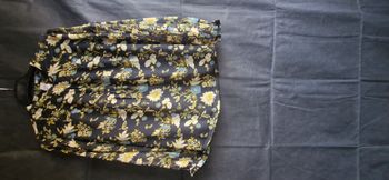 Blouse Heine 42 florale noire jaune et bleu manches transparentes style bohème chic