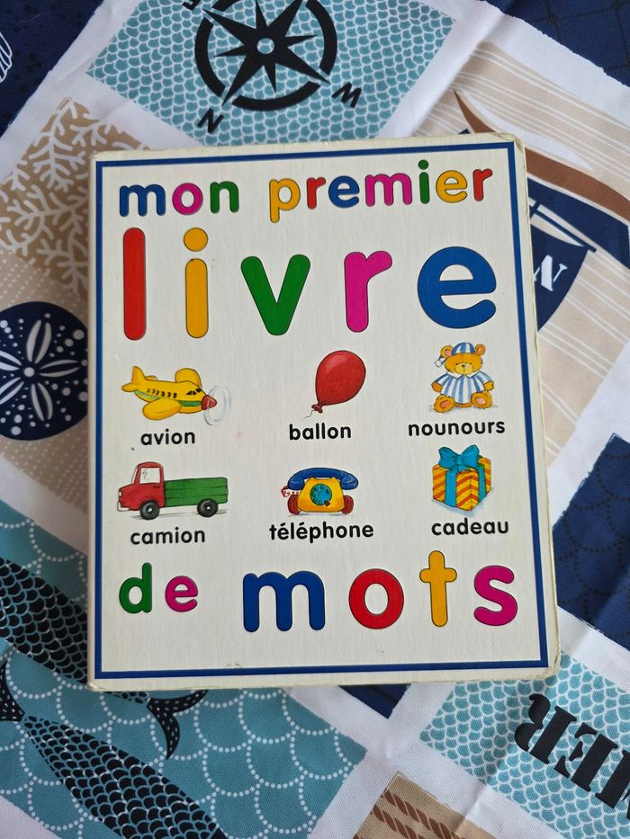 GROS LIVRE BÉBÉ MON PREMIER LIVRE DE MOTS MIXTE BOYS OU GIRLS