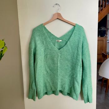 Pull vert menthe Bizzbee M en maille douce mélange laine alpaga, col V, manches longues V073
