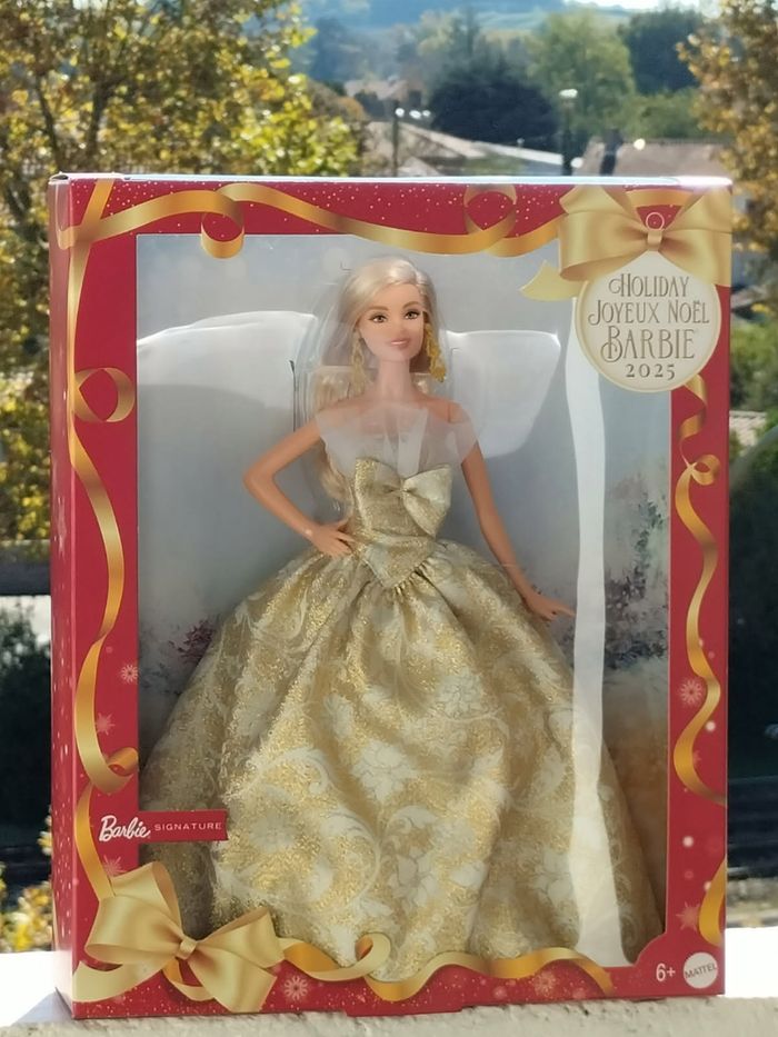 Poupée barbie blonde joyeux Noël 2025
