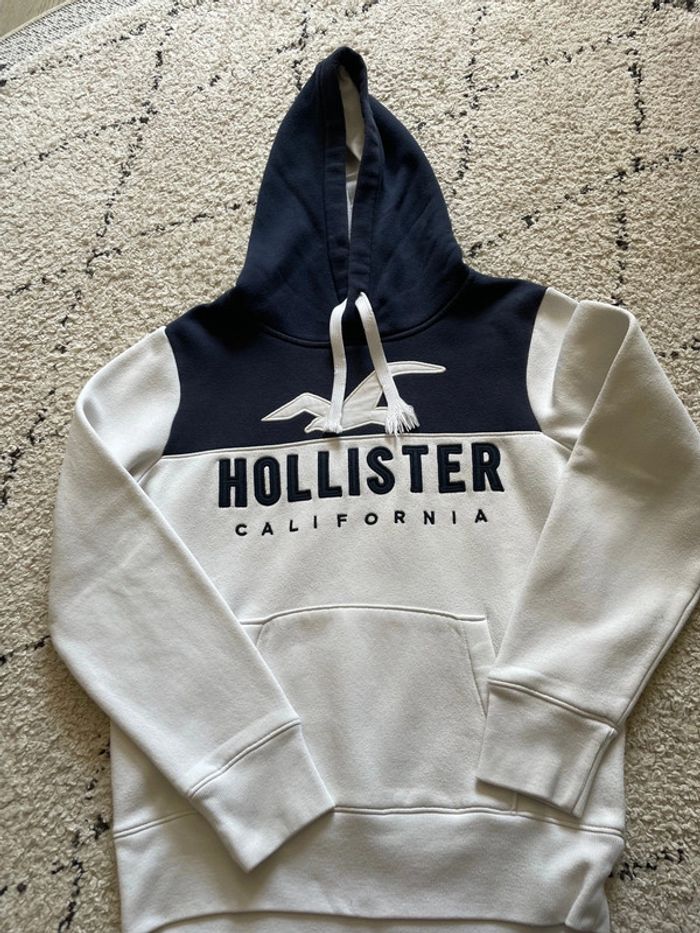 Sweat à capuche marine et blanc Hollister - photo numéro 7