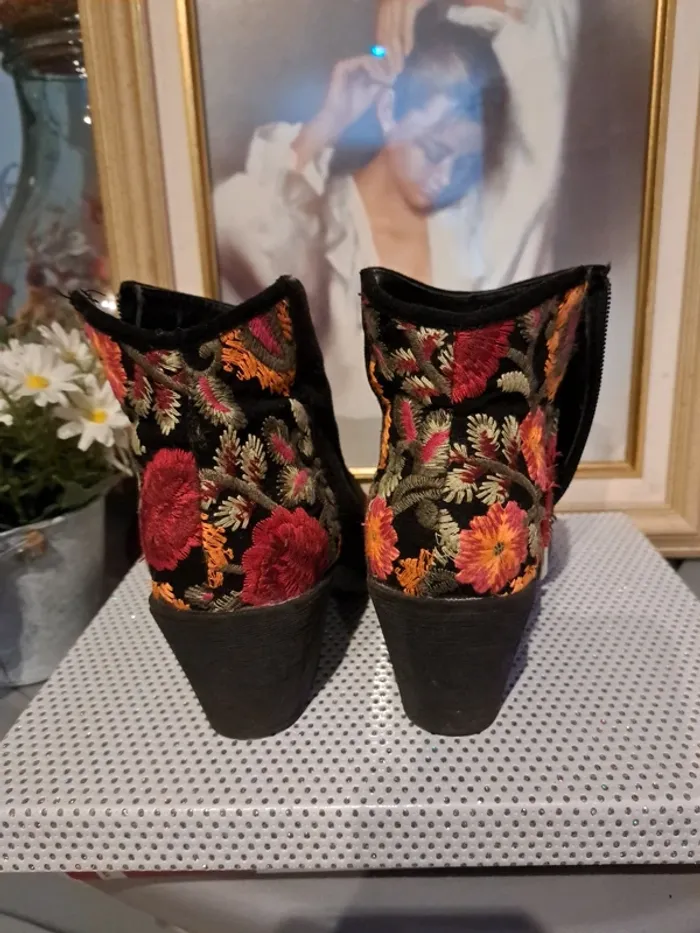 Bottines brodé fleur 🌸 - photo numéro 5