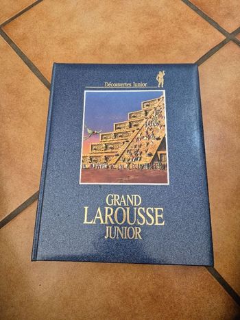 Grand Larousse Junior Numéro 3 Le Monde avant l'an mille