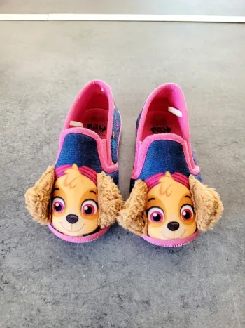Paire de chaussons pat patrouille 25