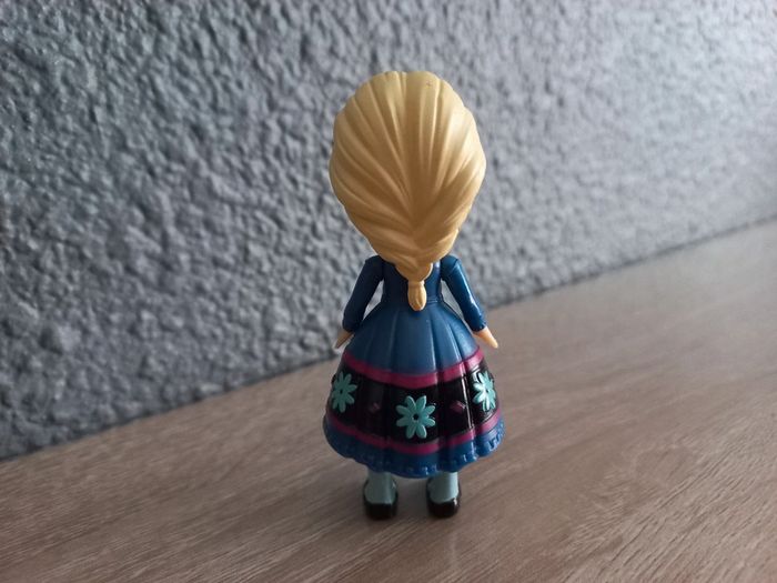 Minie figurine reine des neiges - photo numéro 2