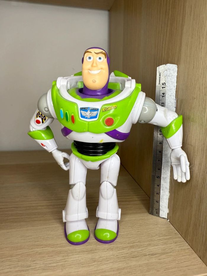 Figurine articulé buzz l’éclair Disney Pixar toy story