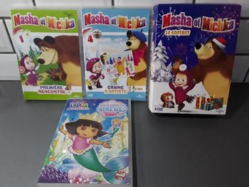 Lot de 7 DVD (6 Masha et Michka/1 Dora sirène)