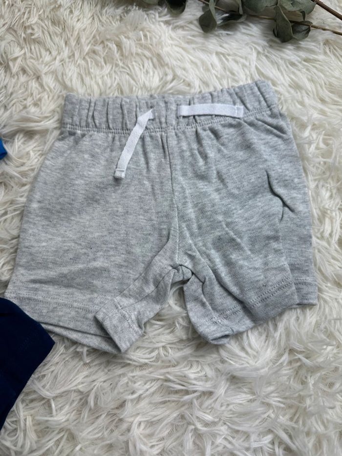 Lot de 3 shorts Amazon essential taille 6 mois - photo numéro 3