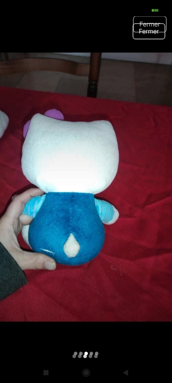 Très belle peluche hello Kitty j12 - photo numéro 3