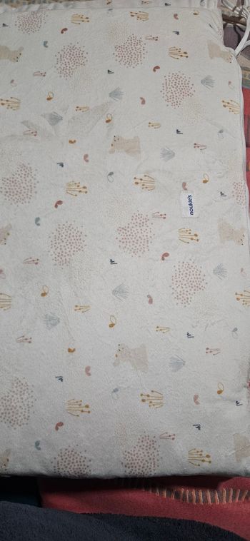 Tour de lit et balancelle