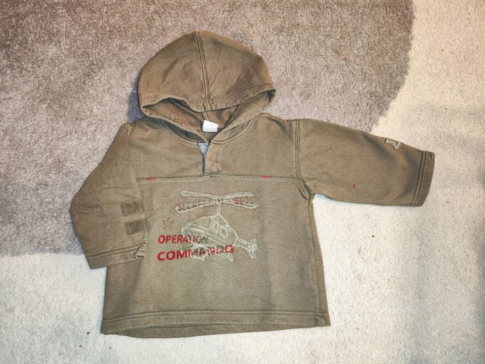 Pull à capuche 12 mois