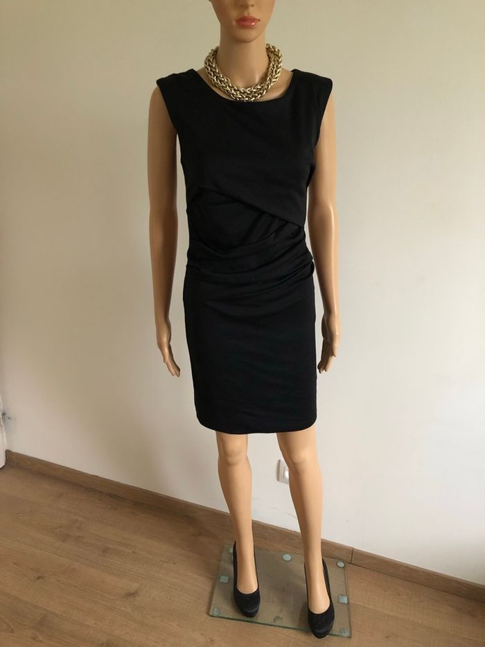 Robe noire sans manches Morgan taille XS bon état (présence de bouloches) - photo numéro 3