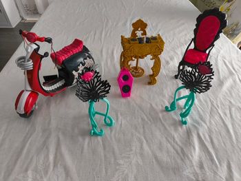 Lot accessoires monster high 