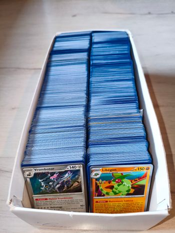 Lot de 100 cartes Pokémon VF en très bon état 
