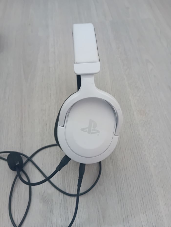 PS5 sans lecteur cd avec manette et casque PS5 - photo numéro 5