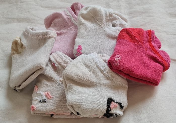 Lot fille collants + culottes + chaussettes 31/34 - photo numéro 3