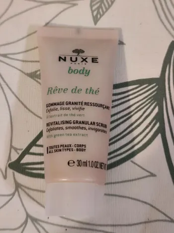 Nuxe body gommage granité ressourçant reve de thé 30ml