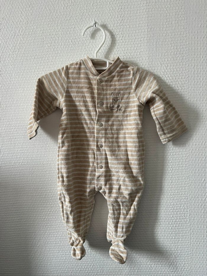 Pyjama croisée 3 mois bon état - photo numéro 2