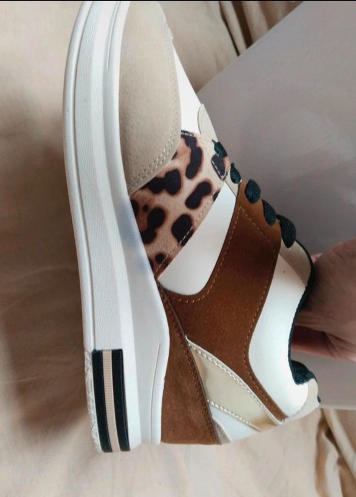 Magnifiques baskets compensées femme pointure 39 - photo numéro 7