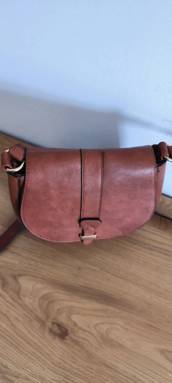 Sac à bandoulière camel jamais porté - photo numéro 4