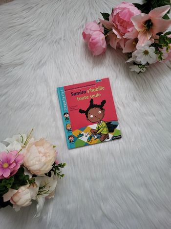 Livre " Samira s'habille toute seule"