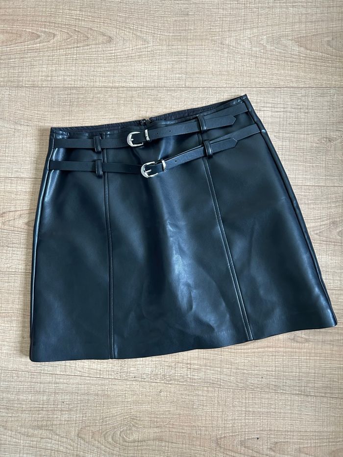 Jupe noire en simili cuir Morgan taille 42 comme neuve - photo numéro 7