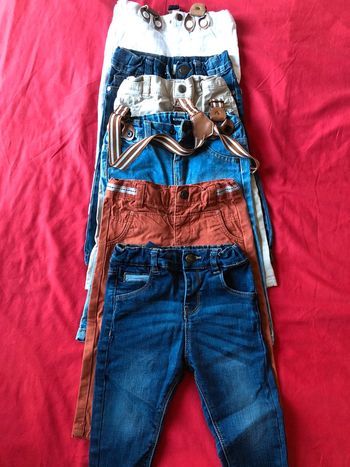 6 Pantalons 12 mois. Bon état