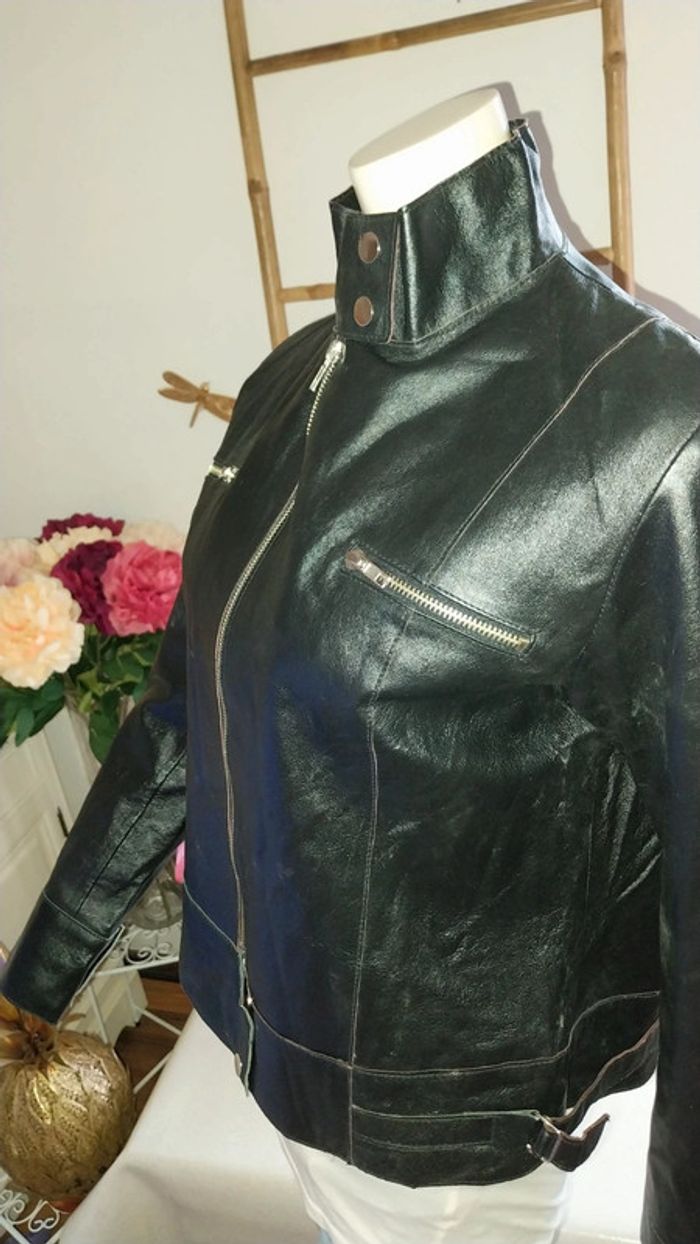 Blouson/ Perfecto/ Veste en cuir véritable noir état neuf  Taille 38 - photo numéro 3