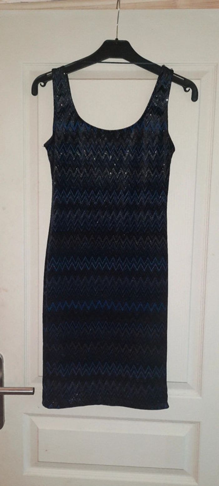 Robe à paillettes taille 34 36