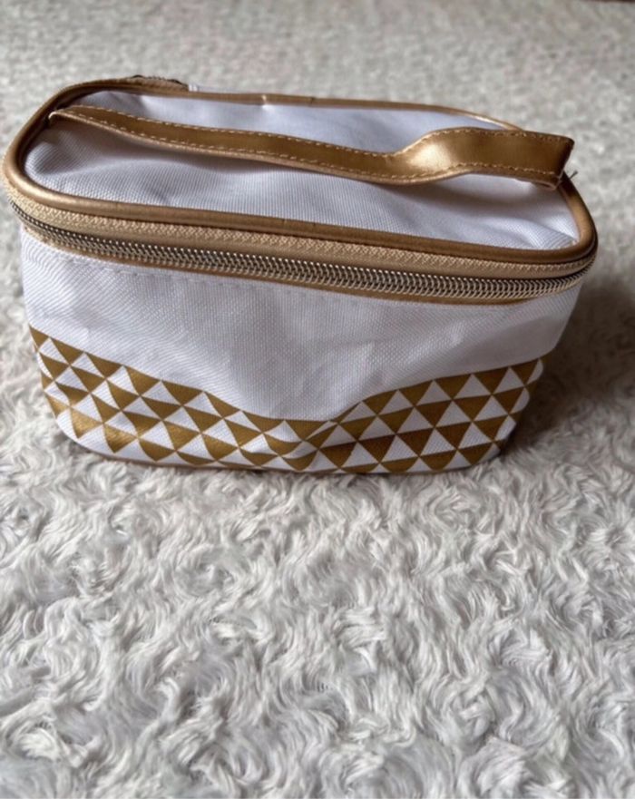Trousse de toilette