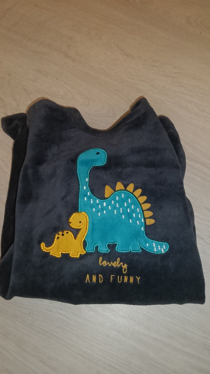 Lot 11 pyjamas velours 3 mois - photo numéro 5