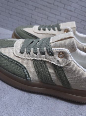 Baskets en toile Kaki et Beige - Style Rétro - Neuves - Taille 38