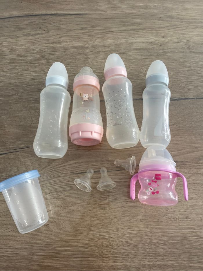 Lot de biberons avec jeux - photo numéro 2