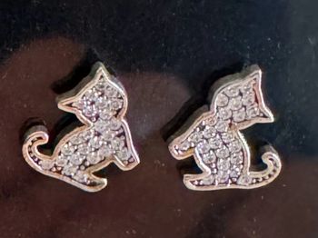 Boucles d’oreilles chat argent et strass neuves