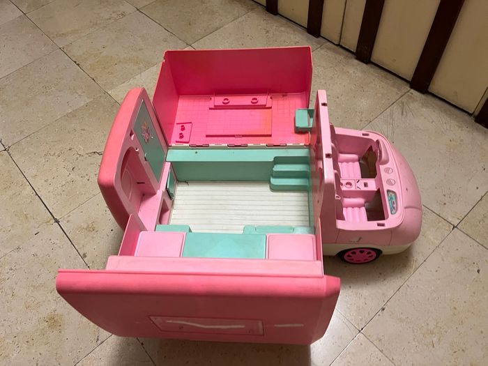 Camping car de Barbie - photo numéro 2