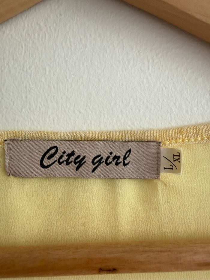 Débardeur jaune avec perles multicolores city girl taille 40 L 42 XL - photo numéro 4