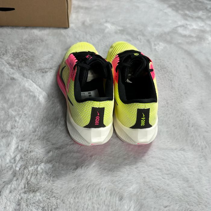 Nike Air Zoom Pegasus 40 PRM « Green Black Volt » pointure 38.5 - photo numéro 4