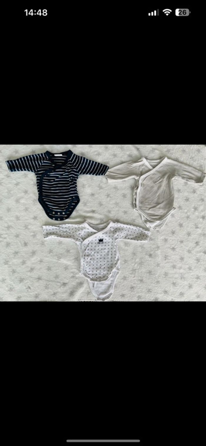 Lot de 3 bodies 1mois