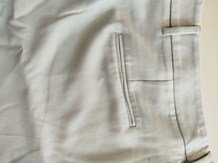 Pantalon très bonne qualité gris très clair - photo numéro 2