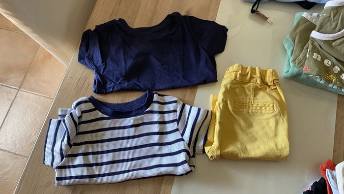 Ensemble bermuda t-shirt primark 18/24mois