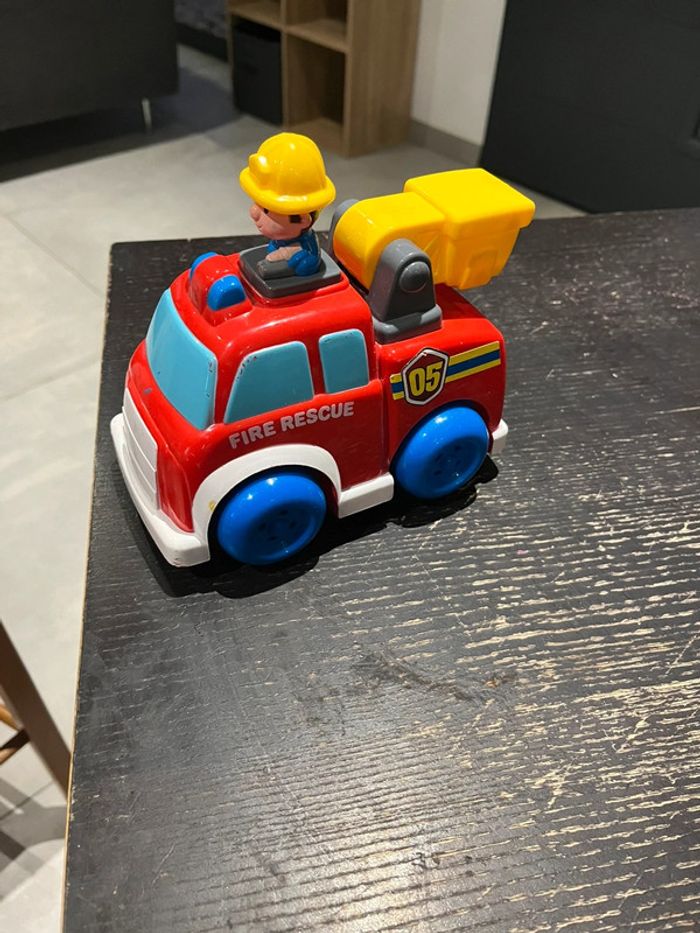 Véhicule pompier - photo numéro 2