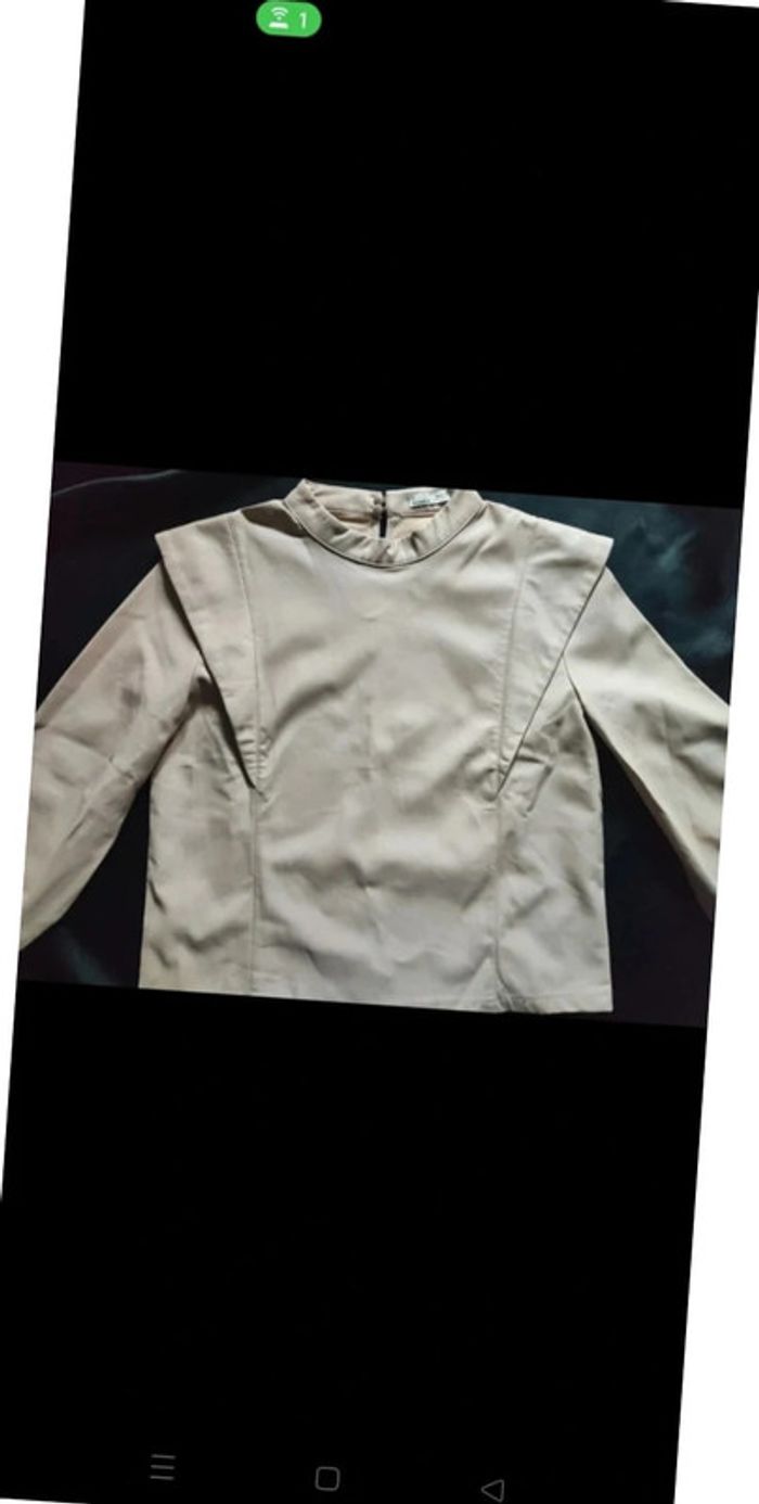 Jolie haut effet cuir souple pull&bear - photo numéro 8
