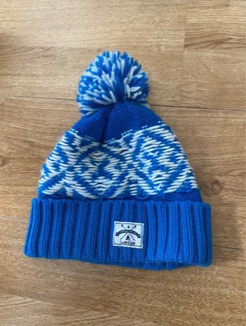 Bonnet avec pompom bleu et blanc - Decathlon