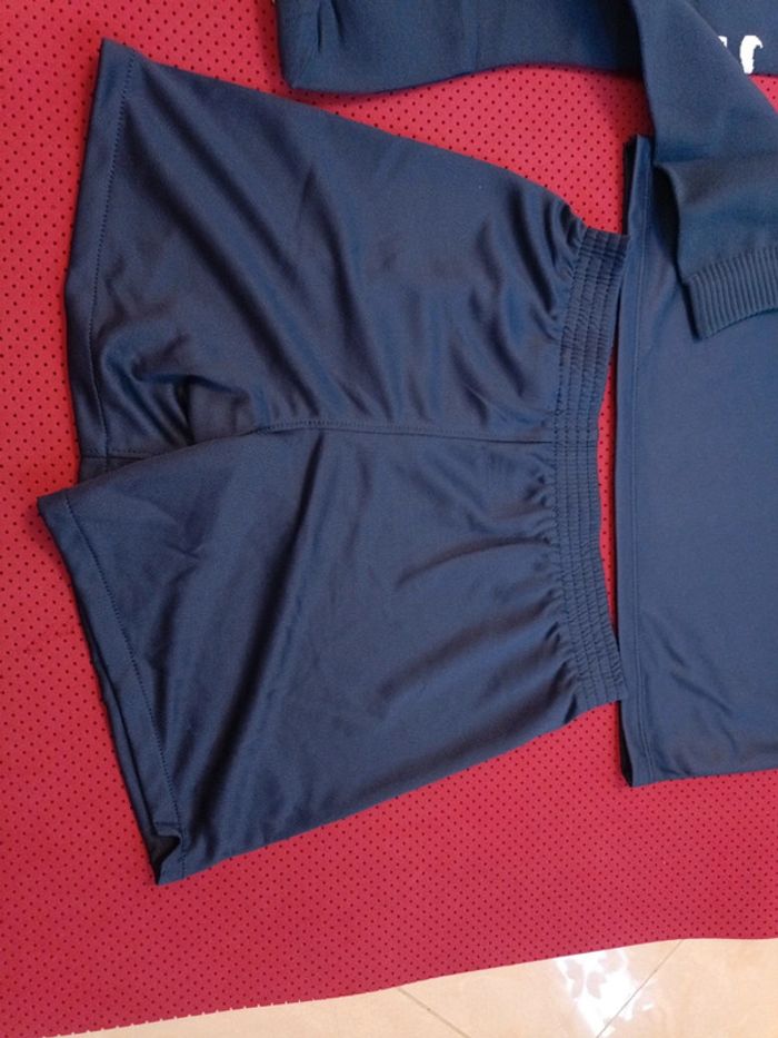 Tenue de foot PSG, Nike Authentique Officiel taille enfant 5/6 ans, Neuf - photo numéro 13