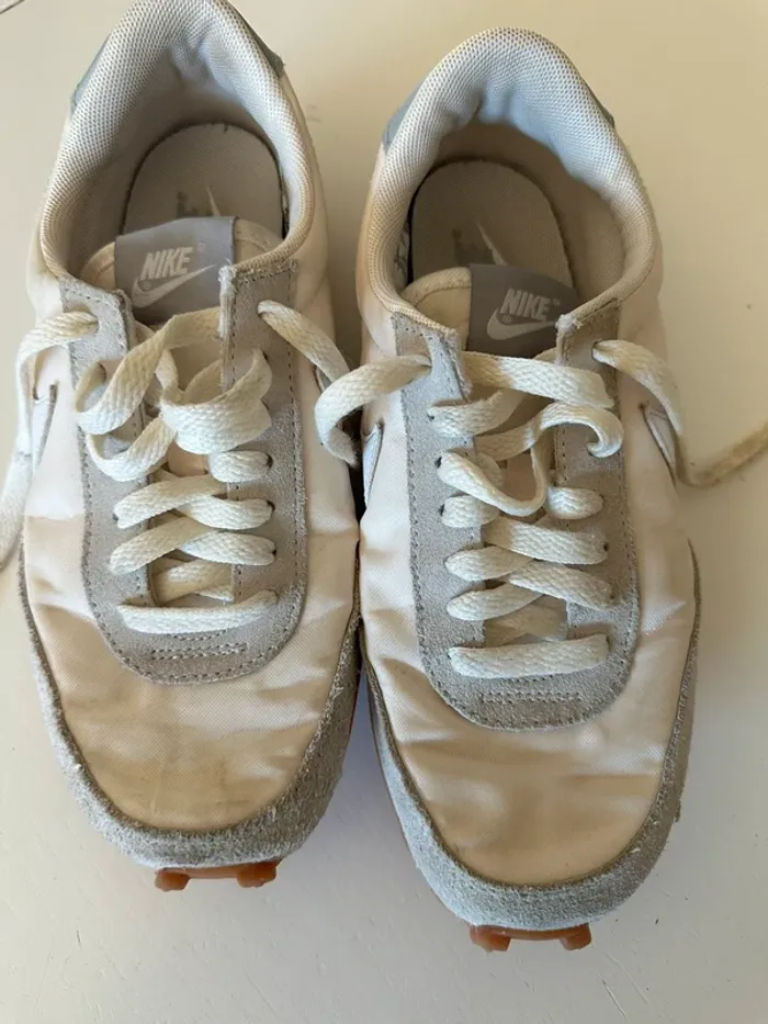 Paire de baskets Nike - photo numéro 2