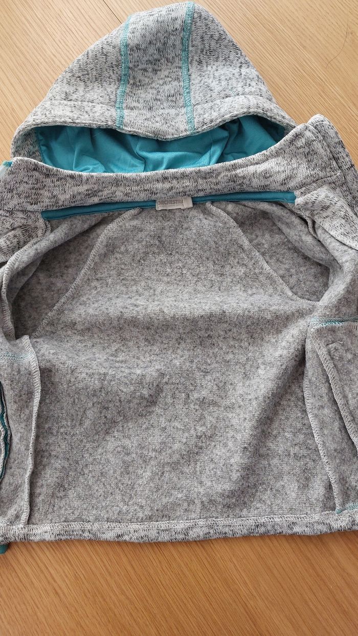 Lot 2 gilets polaires à capuche - photo numéro 4