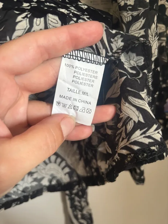 Blouse à manche longue noir taille 38-40 - photo numéro 4